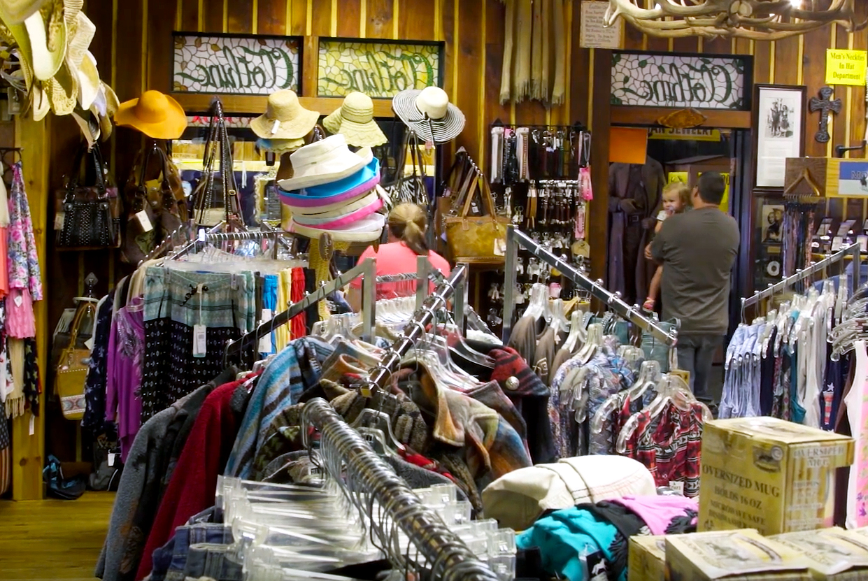 Wall Shopping South Dakota Tourist Information