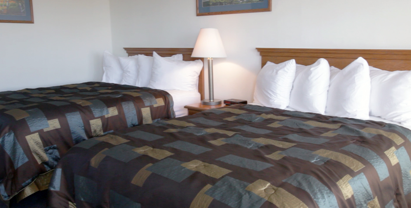 Hotel room - Mitchell Lodging